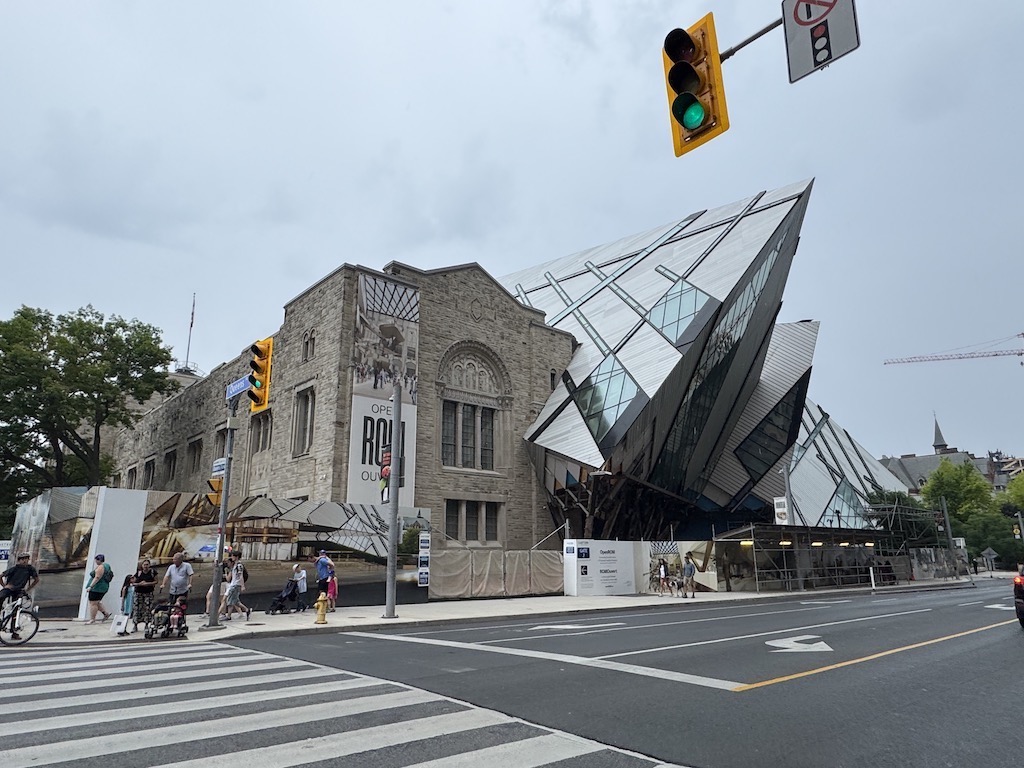 Royal Ontario Museum (ROM)