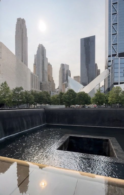9/11 Anıtı - Dünya Ticaret Merkezi'ndeki 11 Eylül Anıt Müzesi, 11 Eylül 2001'in hikâyesini bir koleksiyon aracılığıyla anlatıyor