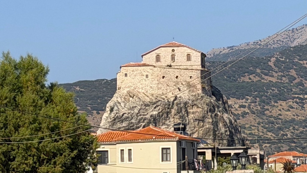 Petra - Panagia Glykofilousa Kilisesi