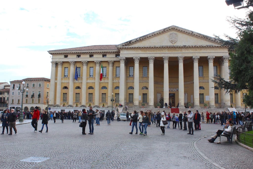 Piazza Bra - Belediye Sarayı