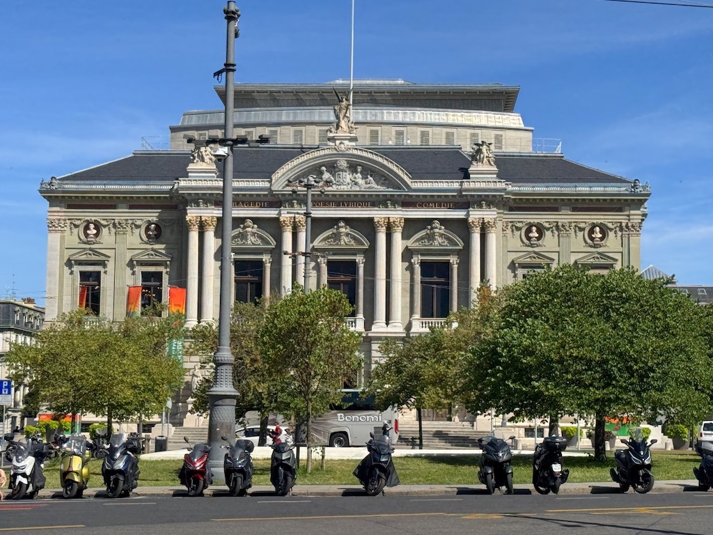 Cenevre Opera Binası (Grand Théâtre de Genève)