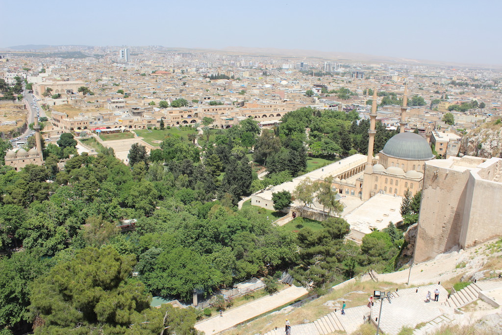 Urfa Kalesi'nden şehir manzarası