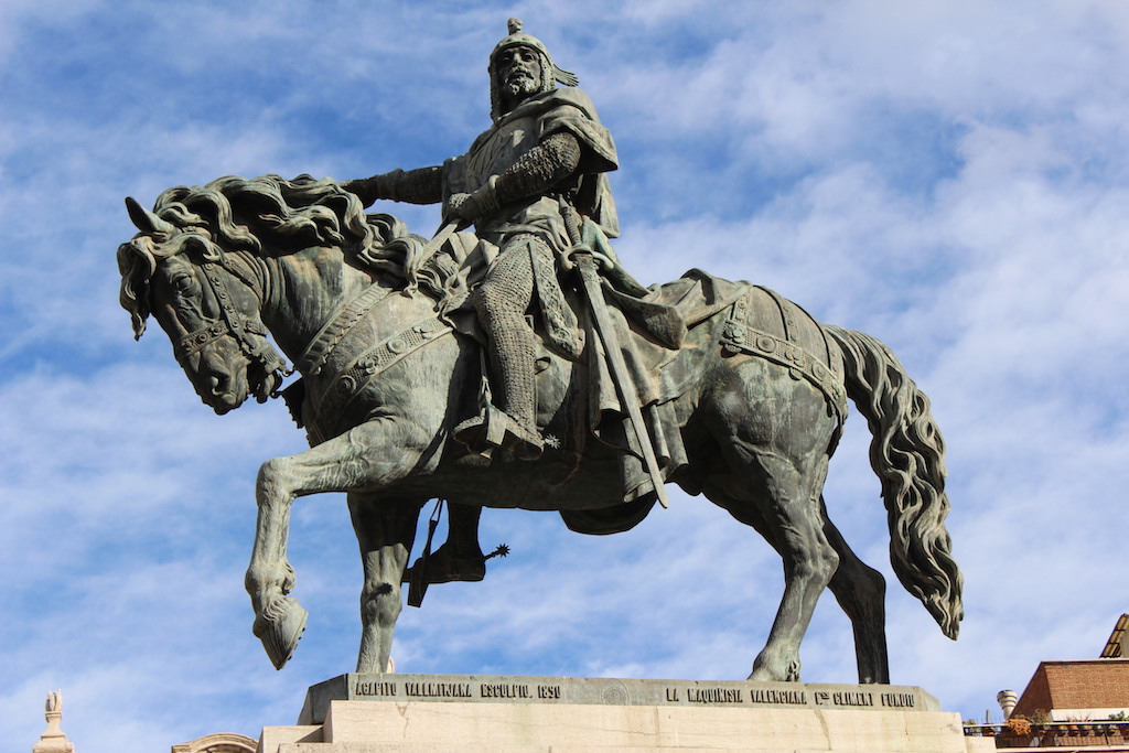 Valensiya - 1238'de Valensiya'yı fetheden ve Valensiya Krallığı'nın kurucusu olan Aragonlu James l'i temsil eden bronz heykel