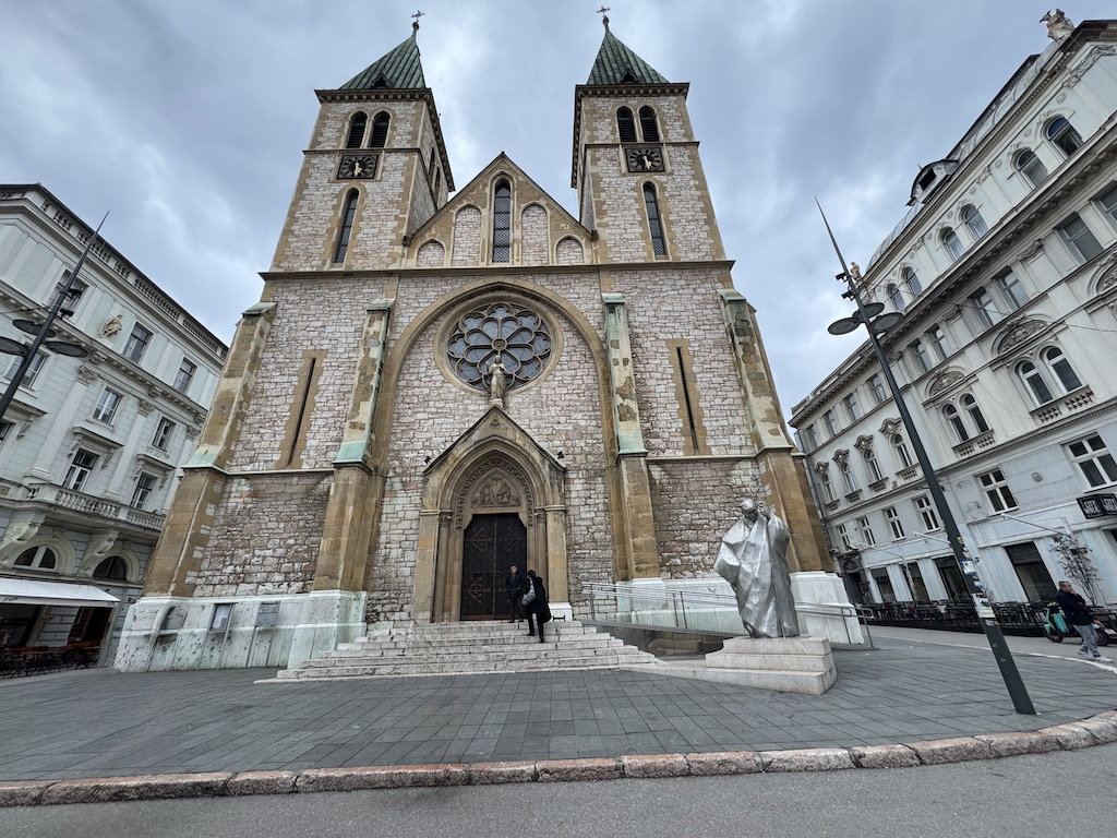 Katolik Katedrali (Sacred Heart Cathedral)