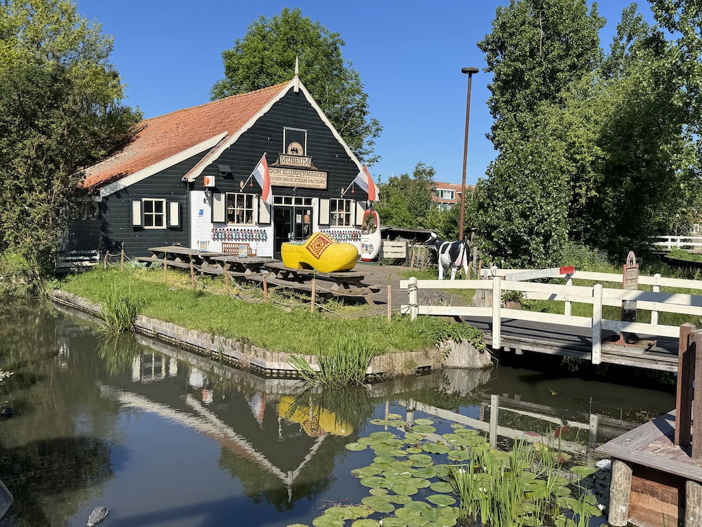 Marken