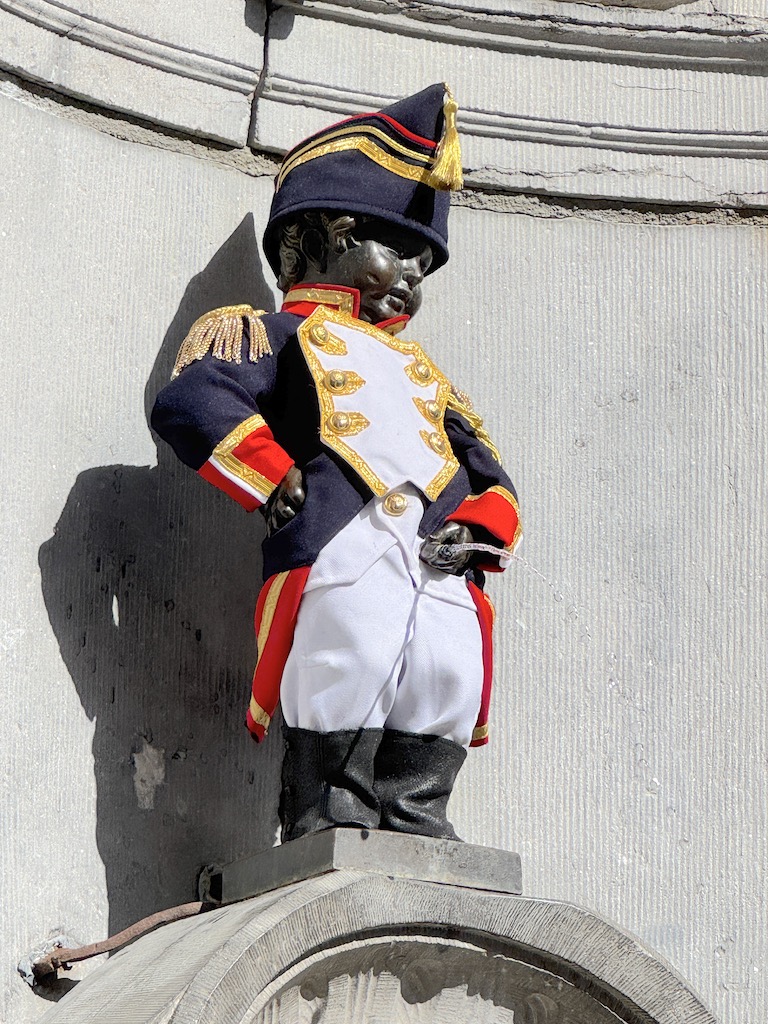 Mannekin Pis (İşeyen Küçük Çocuk Heykeli)