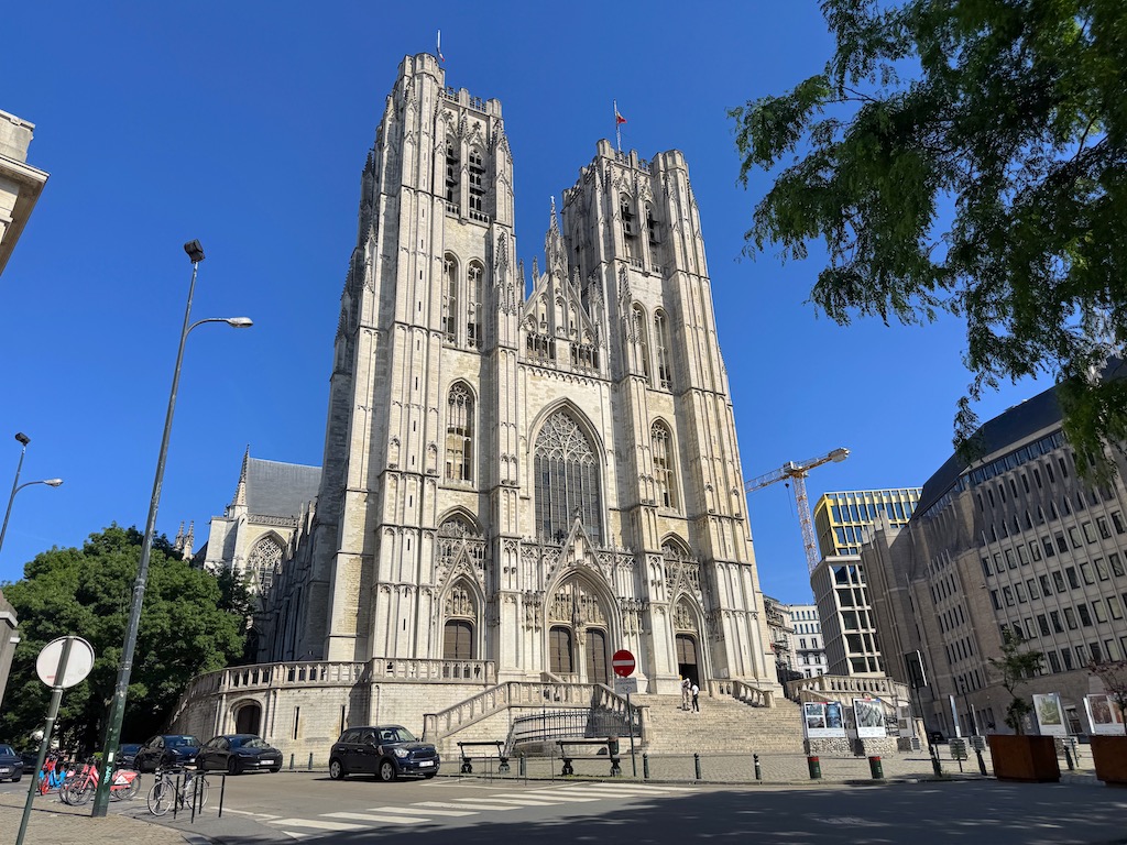 Cathedral of St Michael and St Gudula (Aziz Michael ve Aziz Gudula Katedrali)