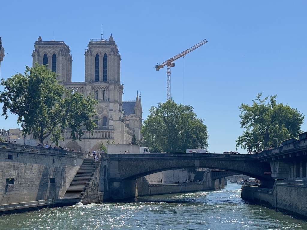 Notre-Dame Katedrali ve Pont au Double