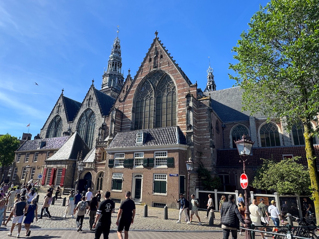 Oude Kerk Kilisesi