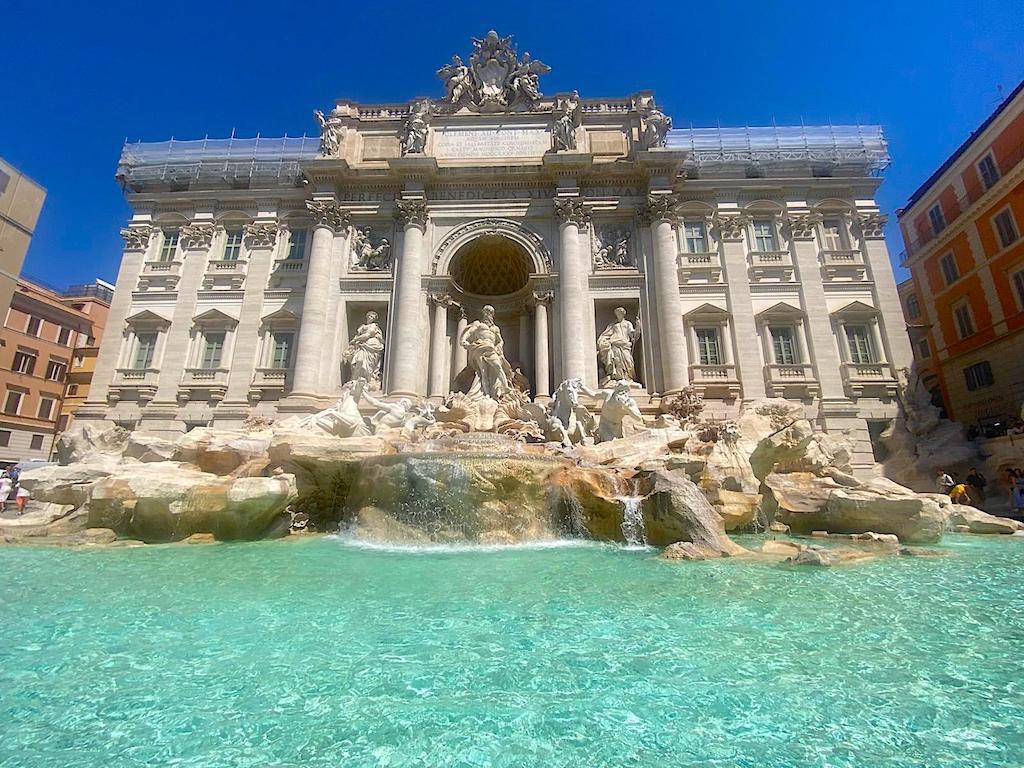 Fontana di Trevi (Trevi Aşk Çeşmesi)