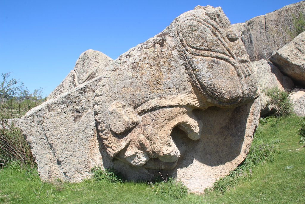 Yılantaş