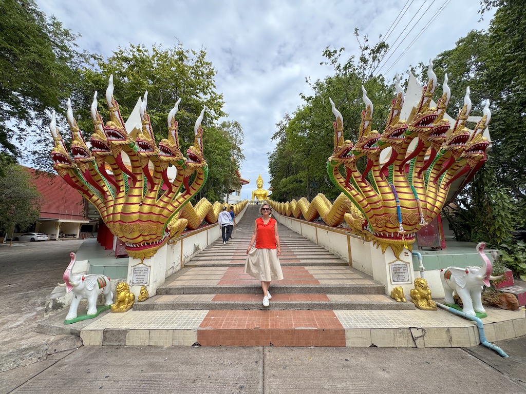 Wat Phra Yai (Büyük Buda Tapınağı)