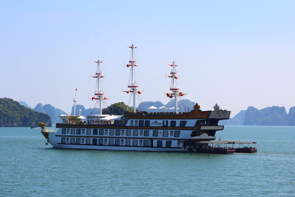 Indochina Junk - Dragon Legend