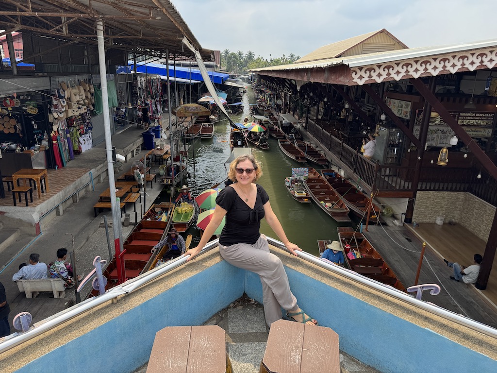 Damnoen Saduak Floating Market