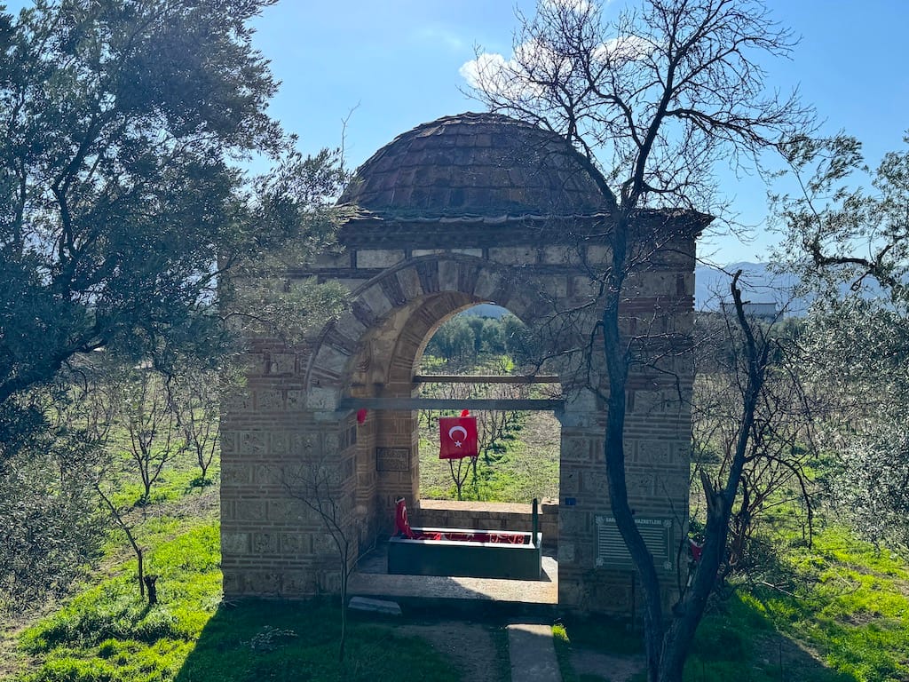 Sarı Saltuk Türbesi
