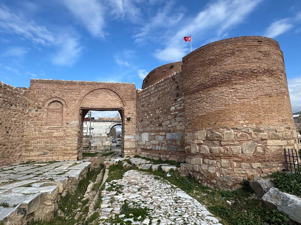 Yenişehir Kapısı