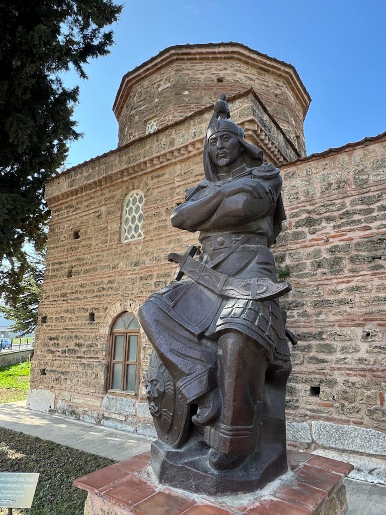 Kırgızlar Türbesi