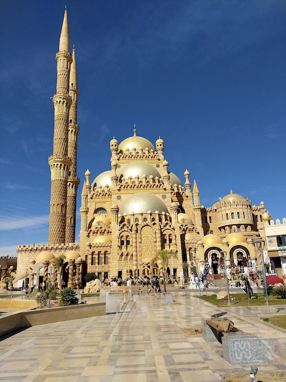 Al Sahabe Camii