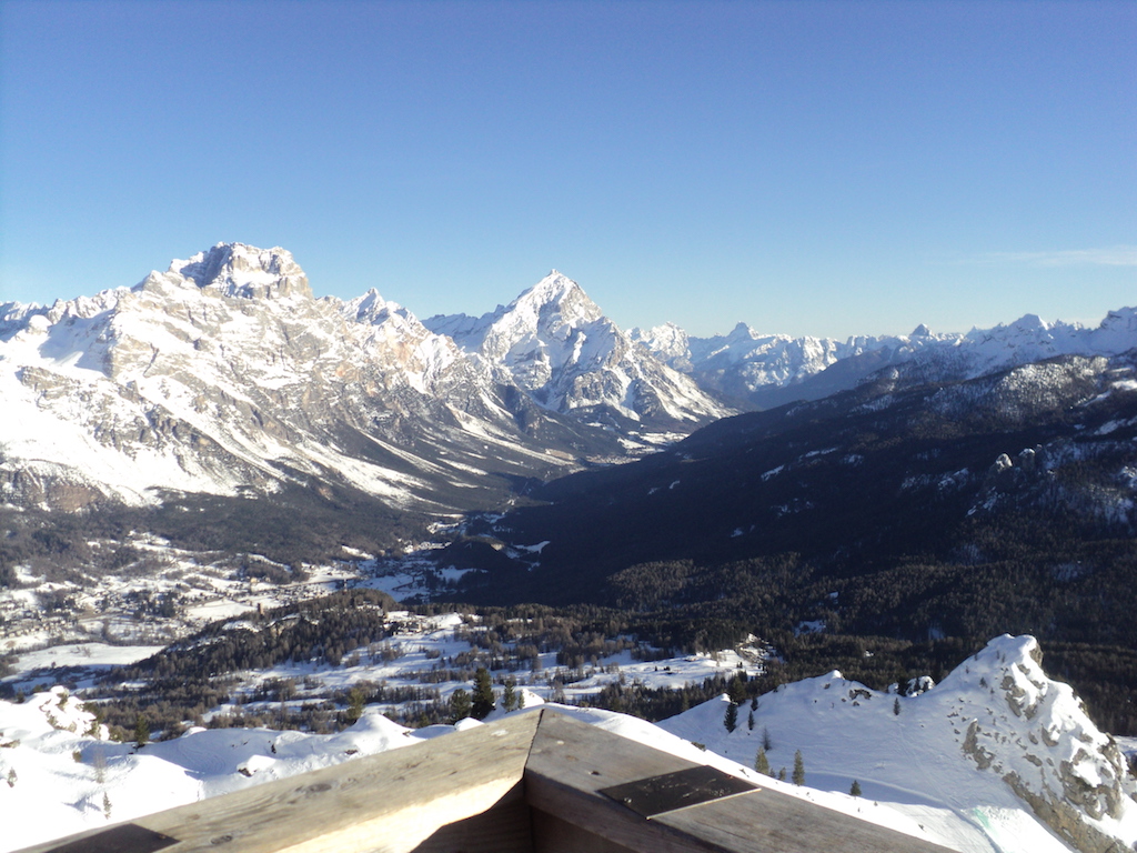 Pomedes'den Cortina