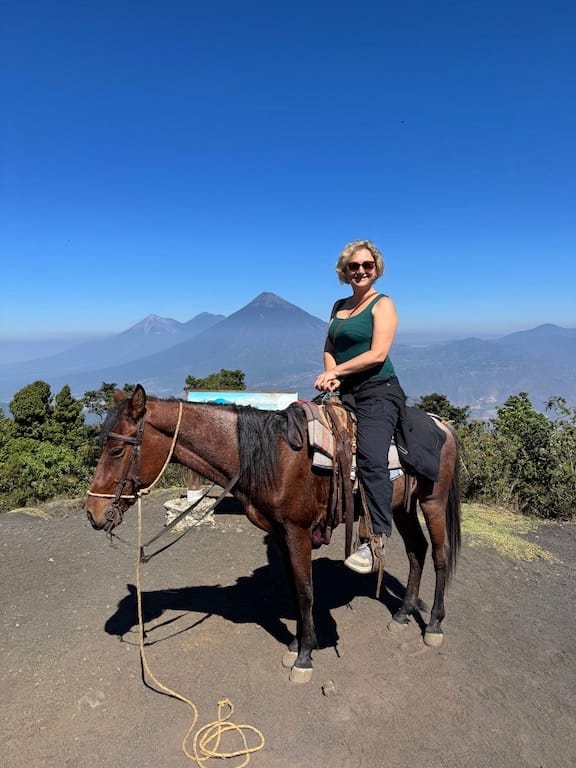 Pacaya Yanardağı ve Lagün Calderas Millî Parkı - Fuego, Acatenango, Agua volkanları