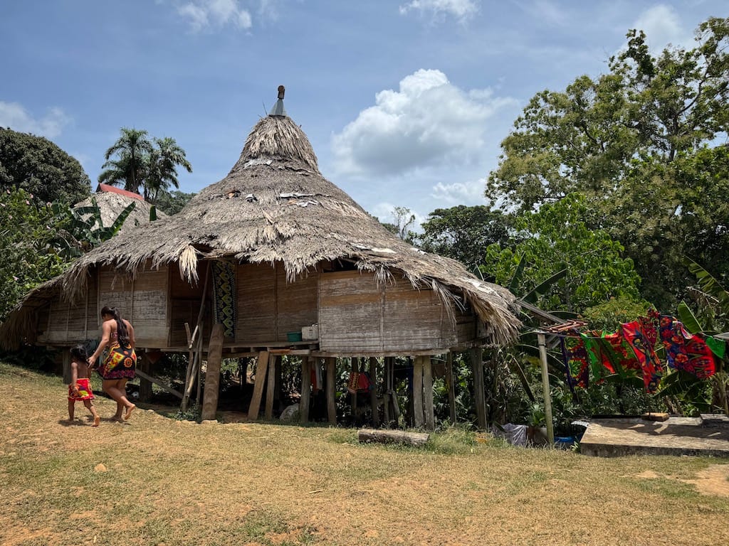 Emberá Tusipono Köyü