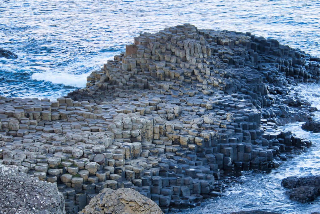 Giant’s Causeway (Devler Kaldırımı)
