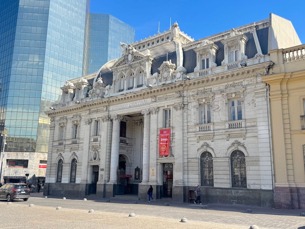 Correo Central (Eski Postane Binası)