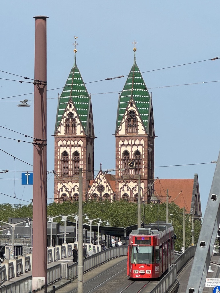 Herz-Jesu Kilisesi (Herz-Jesu-Kirche)