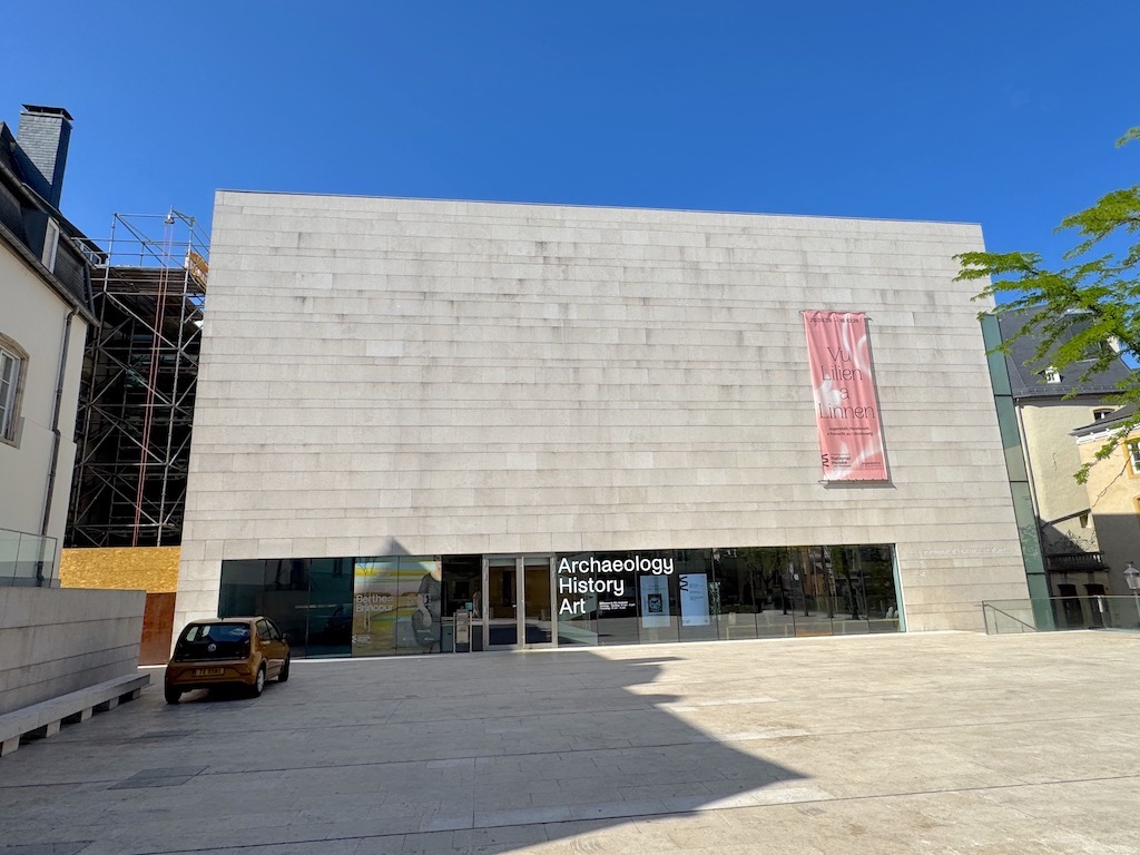 Ulusal Tarih ve Sanat Müzesi (MNHA)