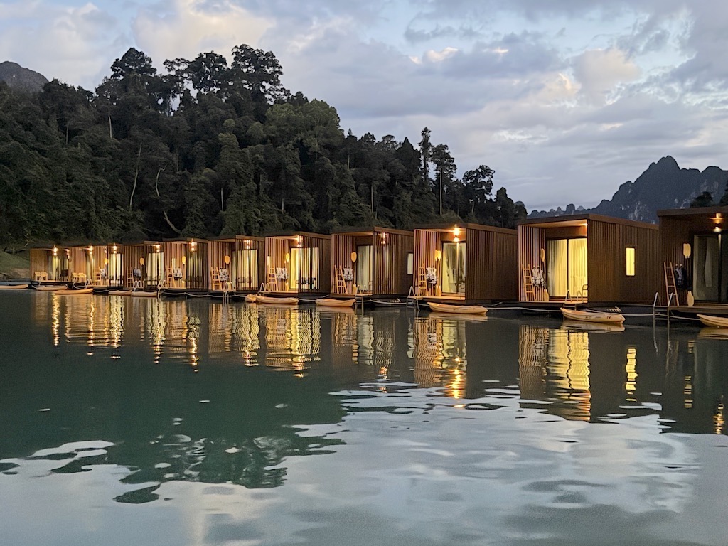 360° Issara Floating Resort