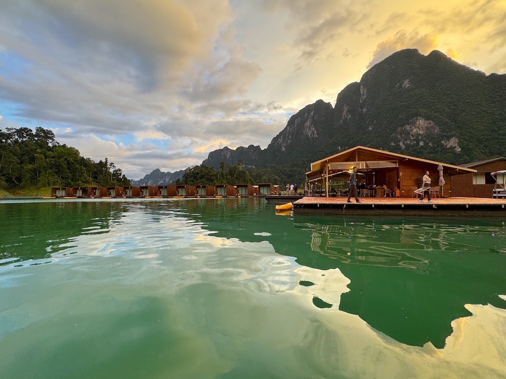 360° Issara Floating Resort
