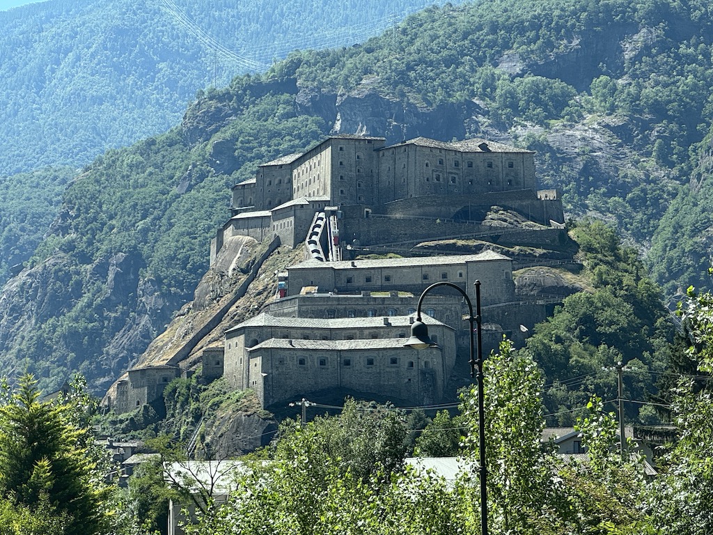 Bard Kalesi (Forte di Bard)