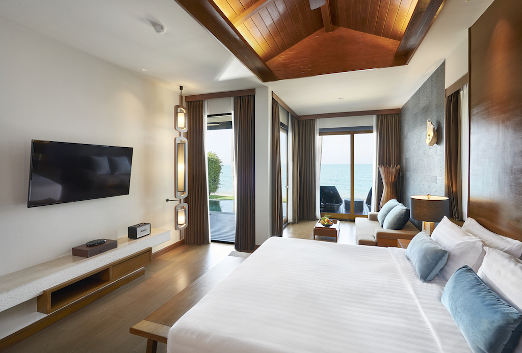 Oceanfront Presidential Pool Villa