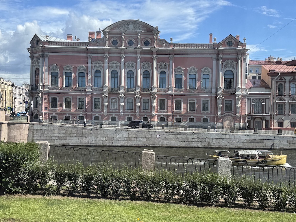 Beloselsky-Belozersky Sarayı