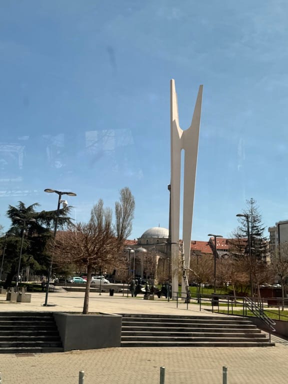 Kardeşlik ve Birlik Anıtı