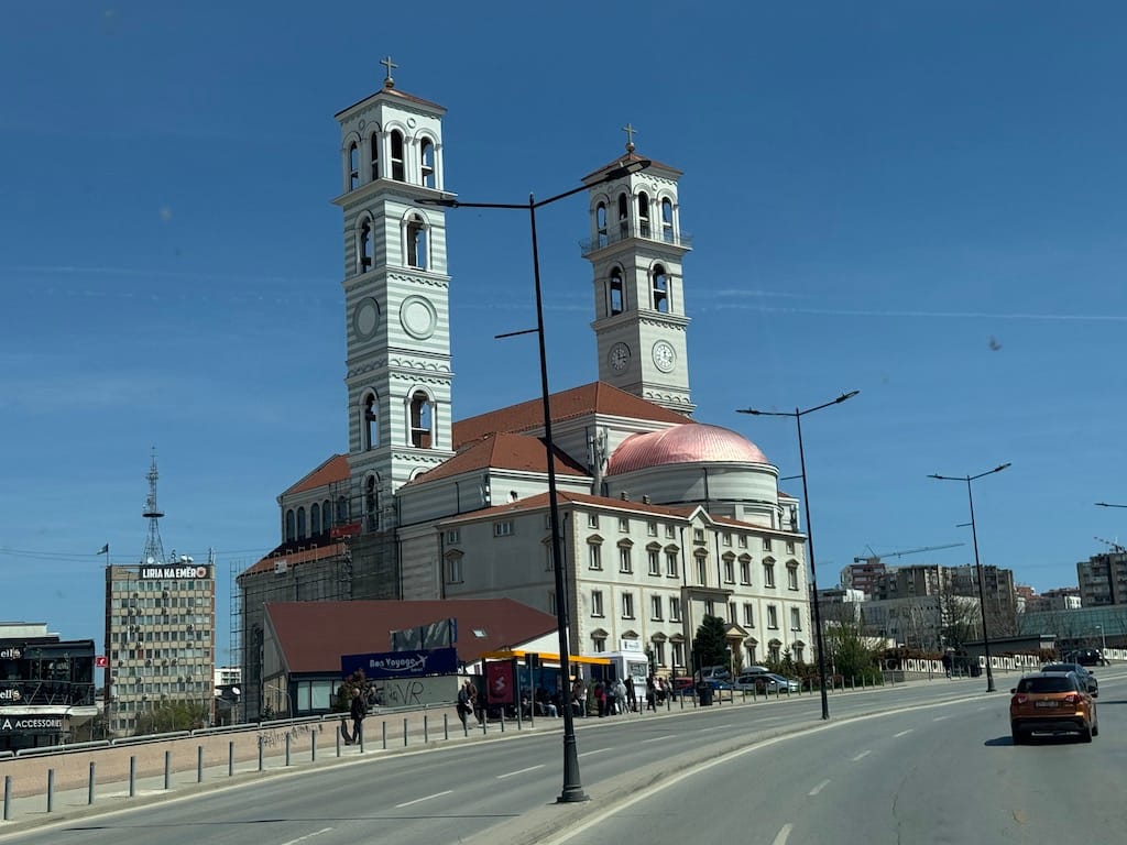 Priştine - Rahibe Teresa Katedrali