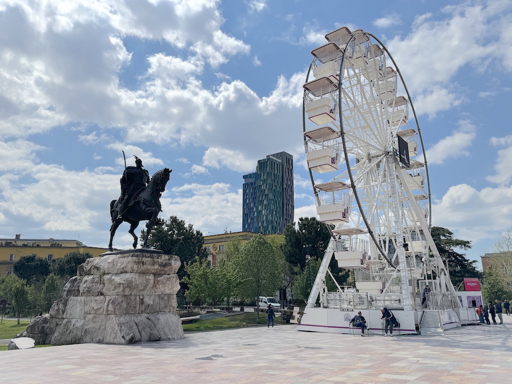 Tiran - Skadenberg (İskender Bey) Meydanı