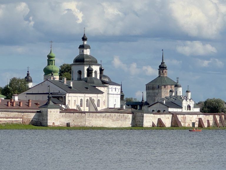 Kirillov Kirillo-Belozersky Manastırı Kompleksi